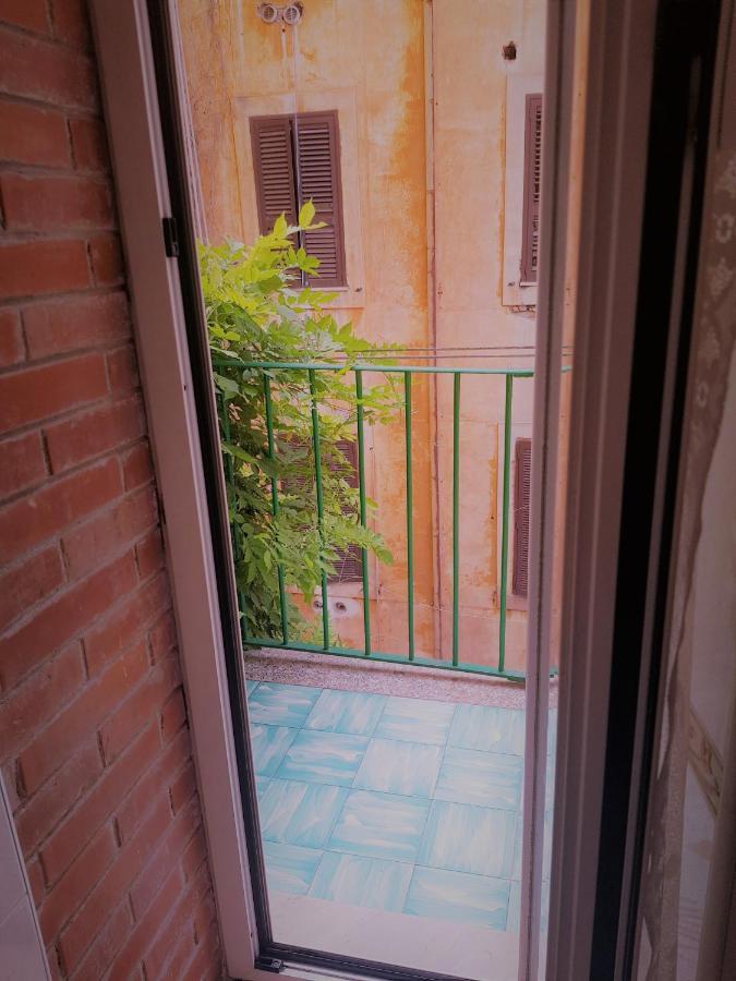 Nahid Accommodation Рим Екстер'єр фото