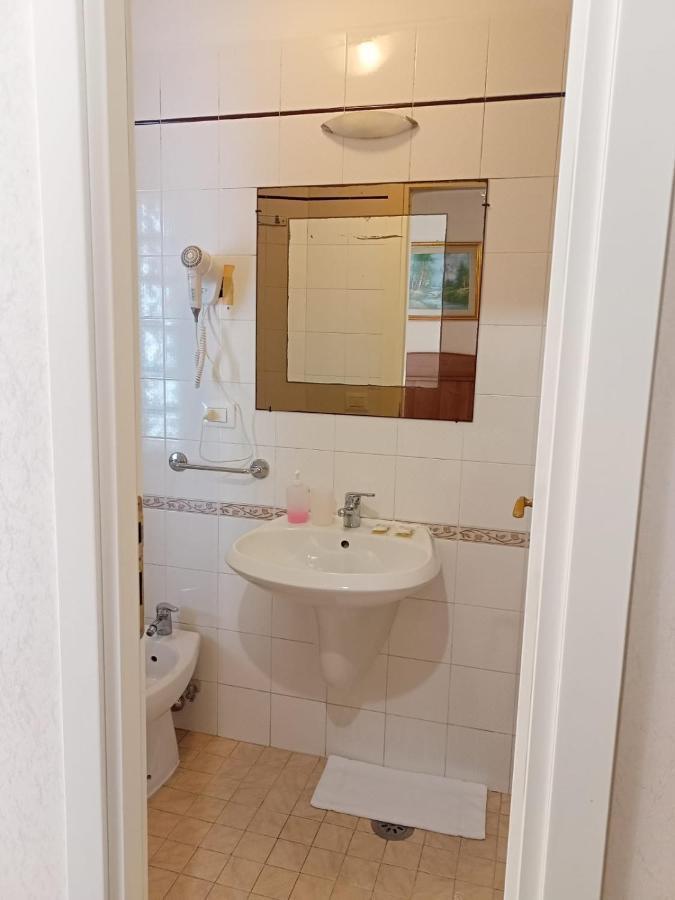 Nahid Accommodation Рим Екстер'єр фото
