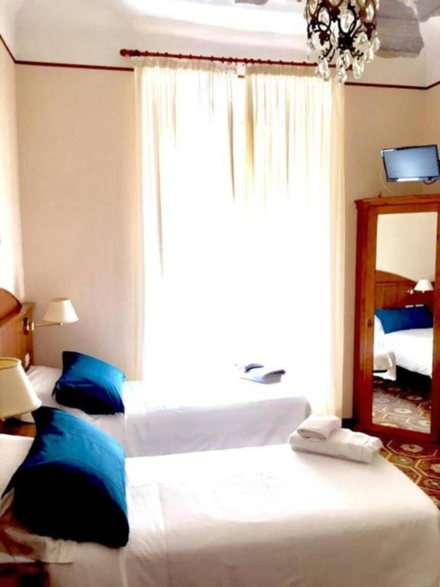 Nahid Accommodation Рим Екстер'єр фото